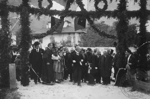 Scuola elementare, inaugurazione