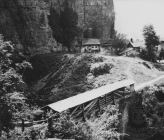 Alte Brücke des Wasserfalls
